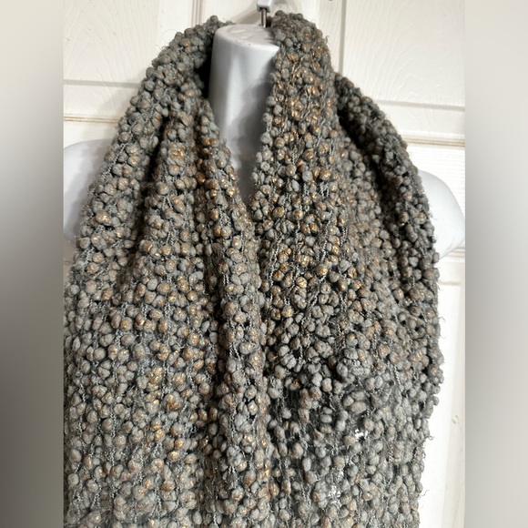 Scarf - Picture 2 of 4